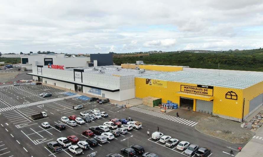 Vista aérea de la tienda HomeCenter Puerto Montt en construcción